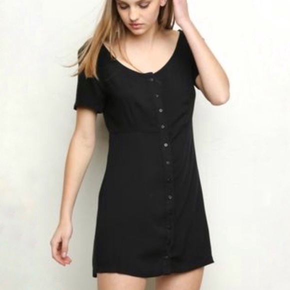 Brandy Melville Dresses & Skirts - S Brandy Melville Renee Dress Black short sleeve
